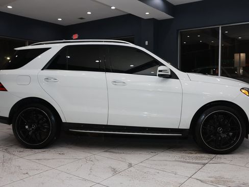 Used 2018 Mercedes-Benz GLE 350 w/ Premium 1 Package image 9
