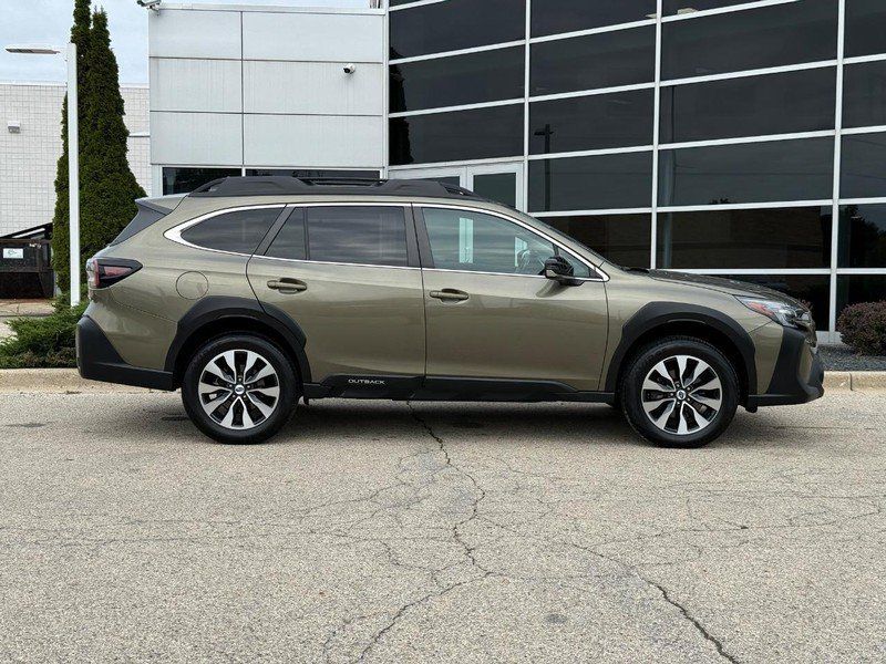Used 2024 Subaru Outback Limited AWD/4WD image 2