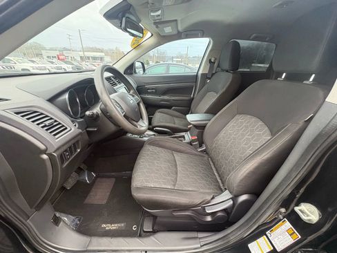 Used 2023 Mitsubishi Outlander Sport ES AWD/4WD image 20
