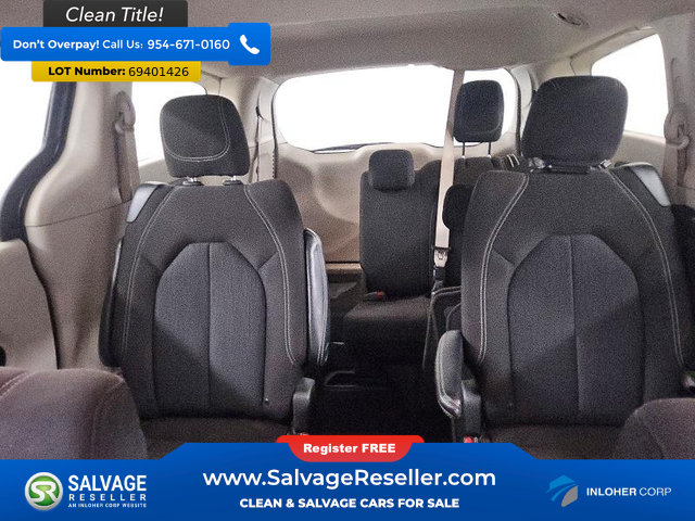 Used 2022 Chrysler Voyager LX FWD image 13