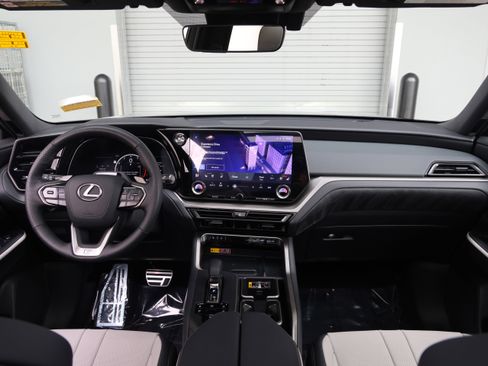 Certified 2025 Lexus TX 350 AWD w/ Technology Package image 17