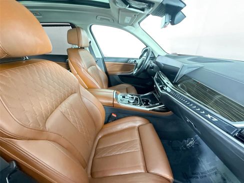 Used 2023 BMW X7 xDrive40i w/ Premium Package image 48