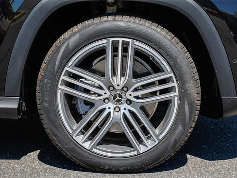 New 2024 Mercedes-Benz GLS 450 4MATIC image 9