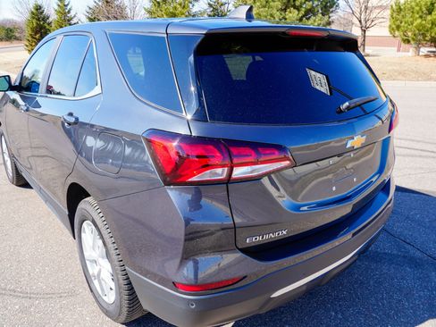Used 2023 Chevrolet Equinox LT image 30