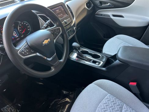 Used 2022 Chevrolet Equinox LT FWD image 12