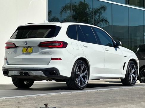 Used 2022 BMW X5 xDrive45e w/ M Sport Package image 3