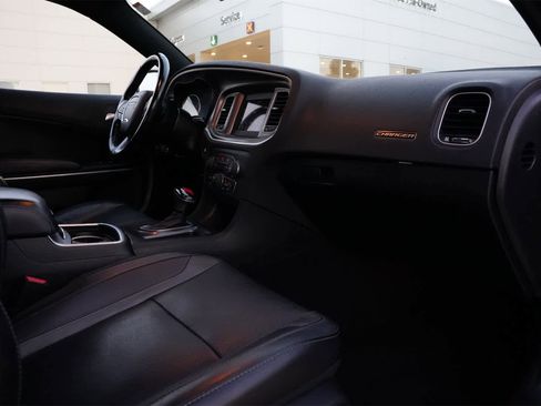 Used 2022 Dodge Charger SXT w/ Leather Interior Group image 22