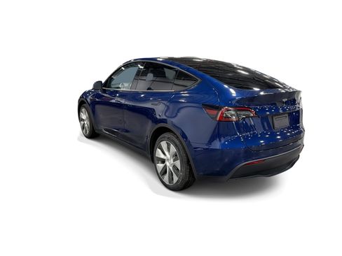 Certified 2022 Tesla Model Y Long Range AWD/4WD image 4