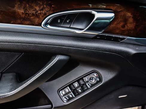 Used 2016 Porsche Panamera Edition image 38