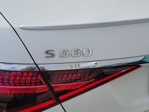 Used 2022 Mercedes-Benz S 580 4MATIC Sedan image 8