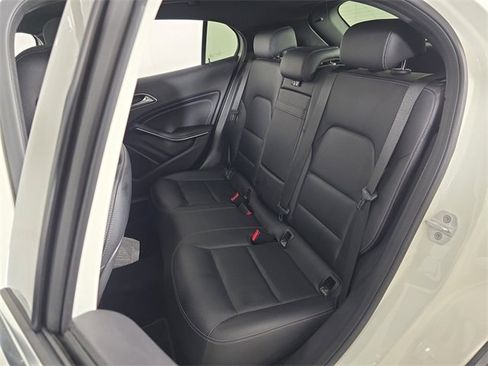 Used 2018 Mercedes-Benz GLA 250 image 18