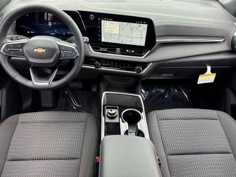 Used 2026 Chevrolet Equinox LT image 16