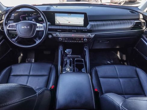 Used 2023 Kia Telluride EX w/ EX Captain's Chair Package image 11
