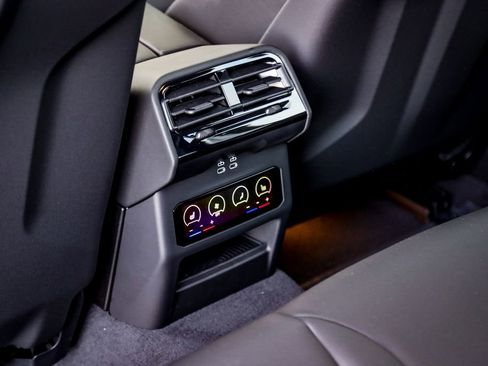 New 2026 BMW M5 Touring image 27