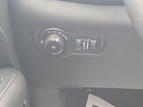 New 2026 Jeep Compass Limited AWD/4WD image 25
