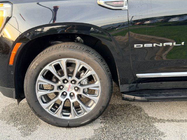 Used 2025 GMC Yukon Denali AWD/4WD image 9
