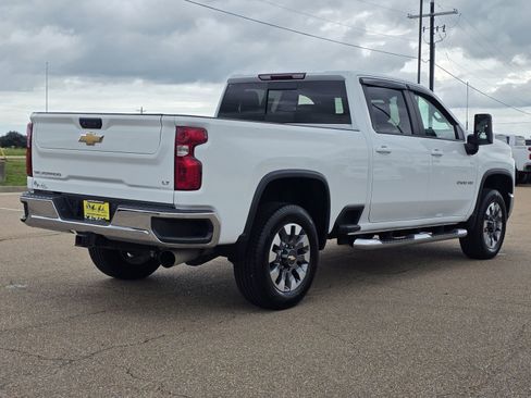 Used 2022 Chevrolet Silverado 2500 LT w/ Convenience Package AWD/4WD image 5