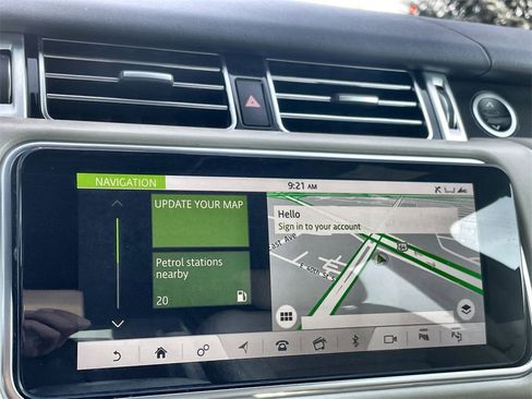 Used 2020 Land Rover Range Rover Long Wheelbase HSE image 25