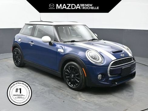 Used 2017 MINI Cooper S FWD image 1