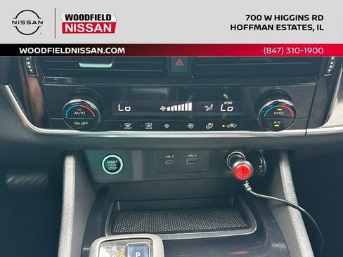 Used 2021 Nissan Rogue SV AWD/4WD image 35