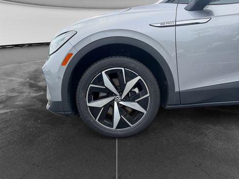 Used 2023 Volkswagen ID.4 Pro S AWD/4WD image 21