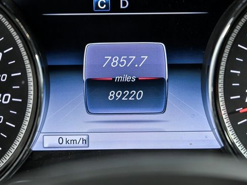 Used 2017 Mercedes-Benz E 300 4MATIC image 22