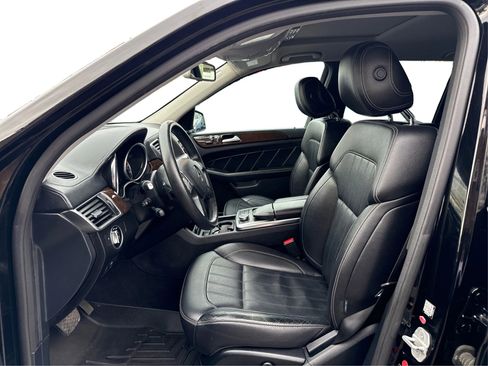 Used 2015 Mercedes-Benz GL 450 4MATIC w/ Parking Assist Package image 9