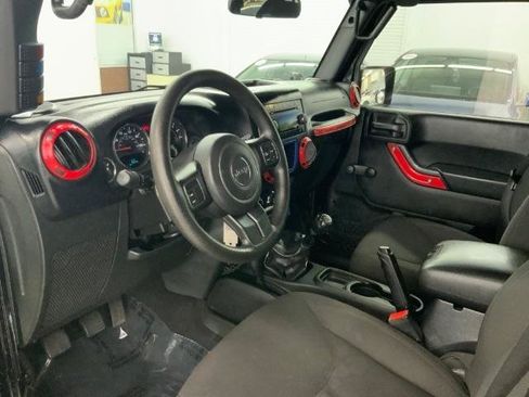 Used 2015 Jeep Wrangler Unlimited Sport AWD/4WD image 13