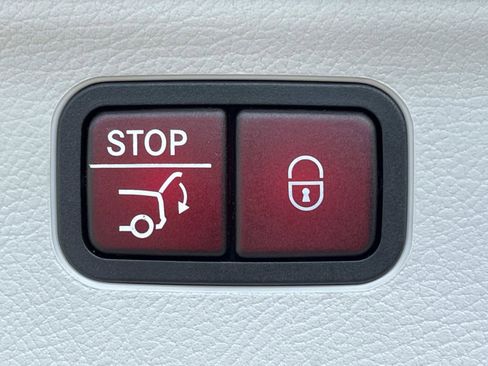 Certified 2023 Mercedes-Benz EQS 580 4MATIC SUV image 12