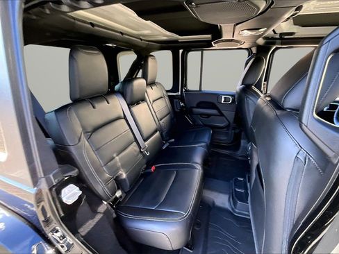 Certified 2023 Jeep Wrangler Sahara w/ Cold Weather Group image 24