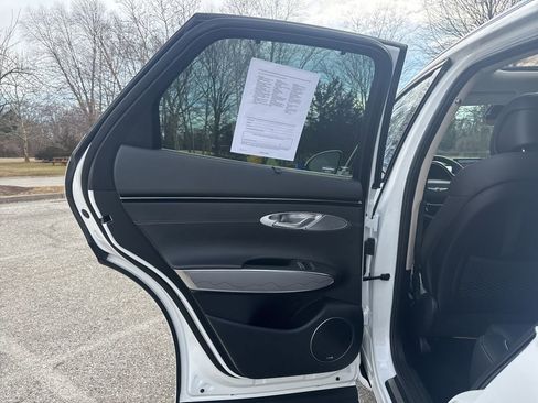 Certified 2022 Genesis GV70 2.5T w/ Advanced Package image 25