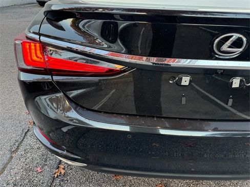 New 2025 Lexus ES 350 w/ Premium Package image 13