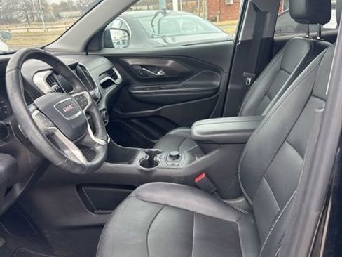 Used 2023 GMC Terrain SLT w/ Infotainment Package II image 5