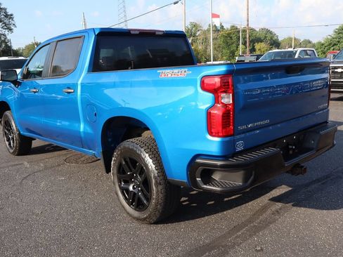 Used 2023 Chevrolet Silverado 1500 Custom Trail Boss AWD/4WD image 3