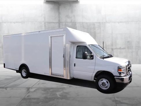 New 2027 Ford E-450 and Econoline 450 Super Duty w/ Power Equipment Group RWD image 2