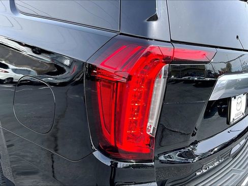 Used 2021 GMC Yukon Denali w/ Denali Premium Package image 31