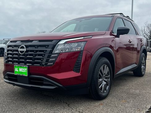New 2026 Nissan Pathfinder SV AWD/4WD image 9