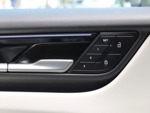 Used 2024 Porsche Macan 4 Electric image 18