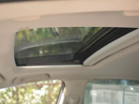 Used 2020 Honda Accord Touring image 10