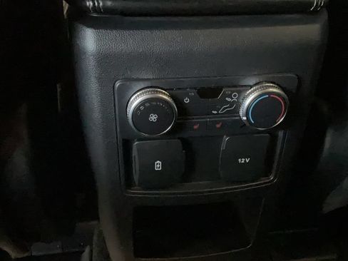 Used 2020 Ford Explorer XLT w/ Equipment Group 202A AWD/4WD image 17