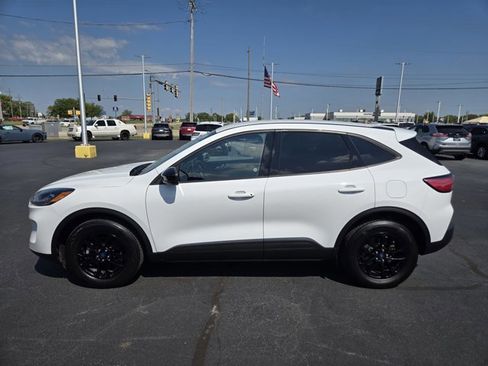 Used 2020 Ford Escape SE Sport image 8