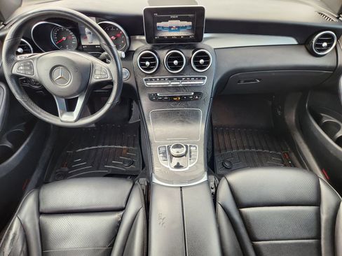 Used 2019 Mercedes-Benz GLC 300 4MATIC image 25