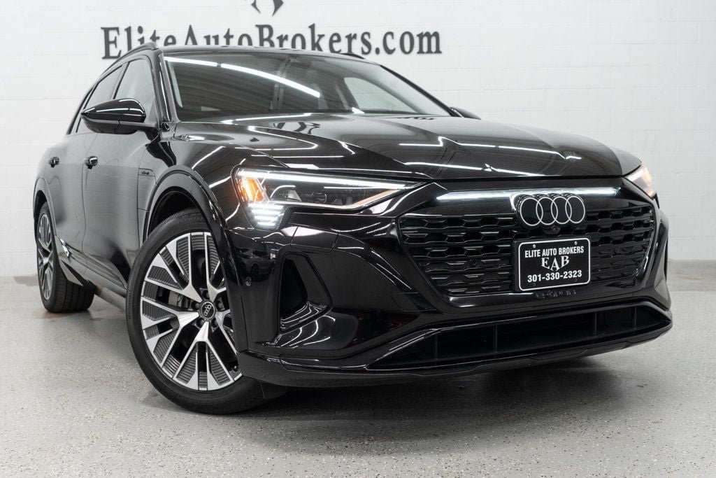 Used 2024 Audi Q8 e-tron Prestige w/ Prestige Package AWD/4WD image 7