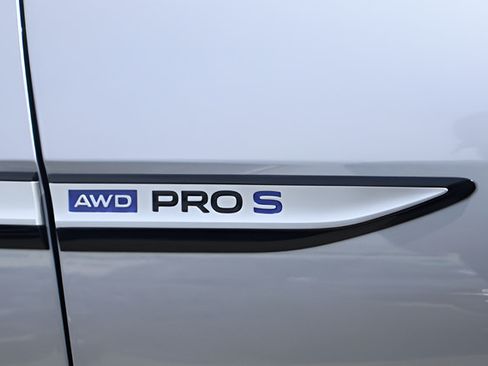 Certified 2023 Volkswagen ID.4 Pro S AWD/4WD image 10