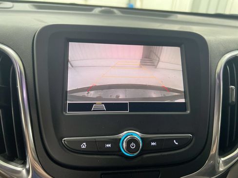 Used 2022 Chevrolet Equinox LS FWD image 15