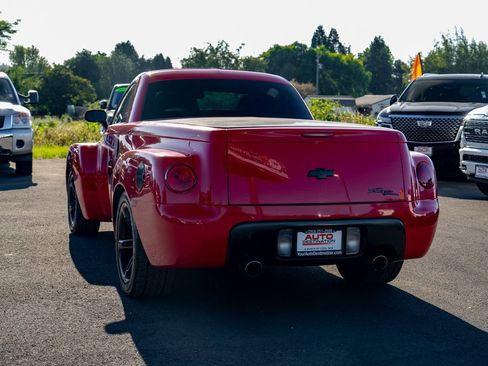 Used 2003 Chevrolet SSR w/ Preferred Equipment Group image 12