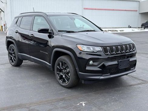 New 2026 Jeep Compass Latitude image 2