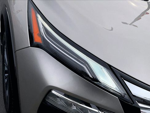 Certified 2025 Nissan Rogue Platinum w/ Platinum Premium Package image 30