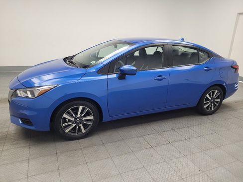 Used 2021 Nissan Versa SV FWD image 2