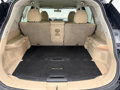 Used 2016 Nissan Rogue SV image 24
